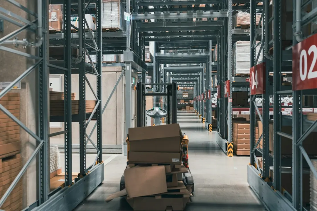 洗化用品与纸制品批发对比：旸泰商贸产品线优势解析